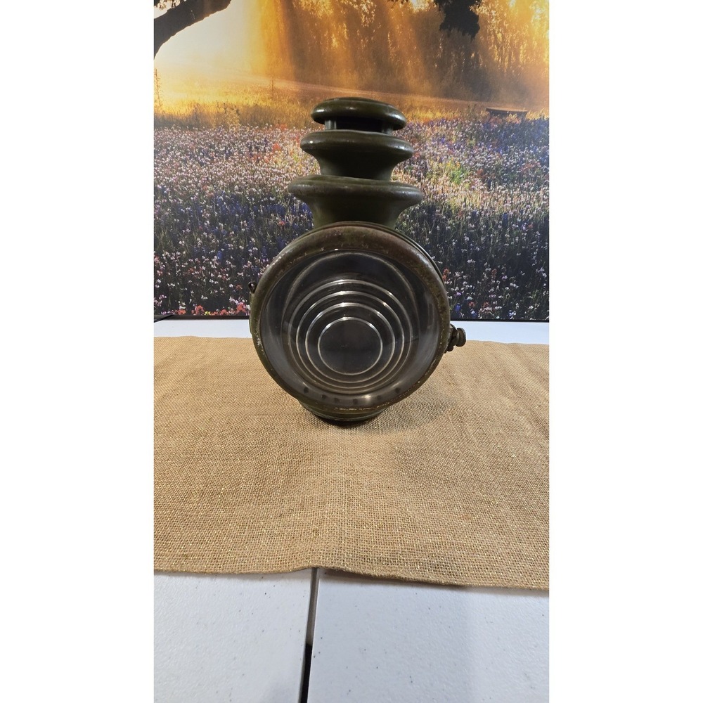 CC-1421. Antique carriage light for a Model T